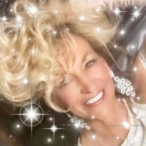 Meet your Posher, Monika